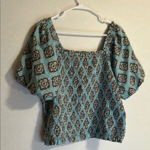 Maurice’s Boho Peasant Puff Sleeves Crop Smocked Teal Medallion Top. Size XL